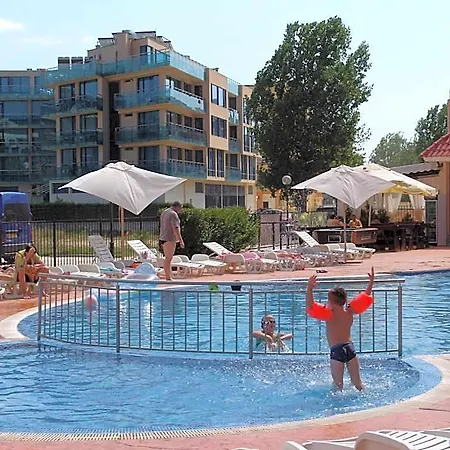 Kasandra Aparthotel *